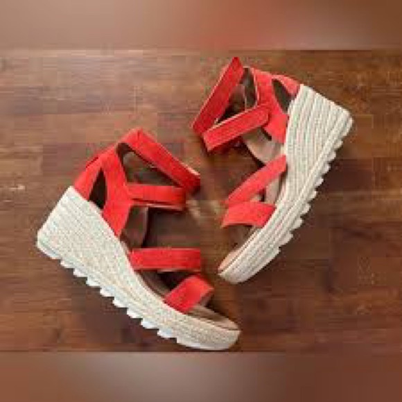 Sorel Women’s Cameron Multi Strap Wedge Sandals in Signal Red Size 10 - Picture 4 of 13